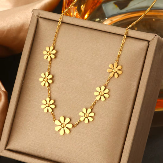 Hot Stainless Steel 18K Gold Pearl Shell Zircon Clover Heart Butterfly Letter Pendant Necklace Women Flower Bow Chain Necklace