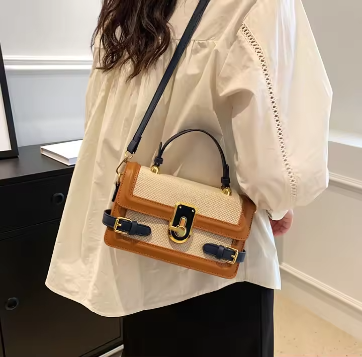 2025 New Factory Wholesale Handbags Young Ladies Small square Bags Ladies Fashion Design Purses for Females