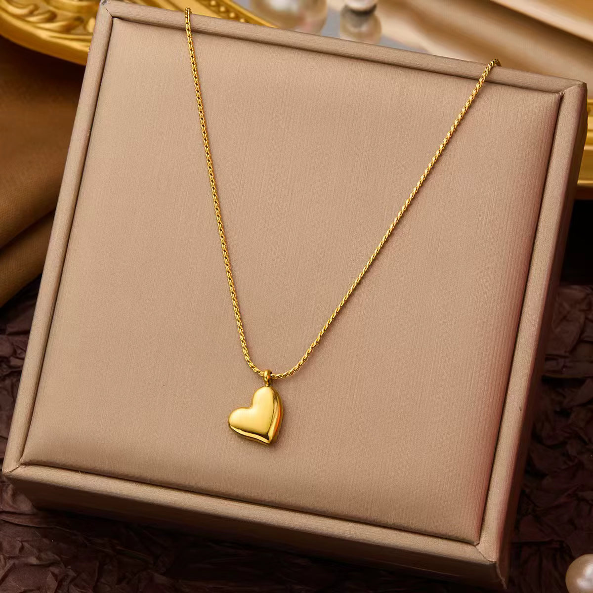 Fashionable Women's Jewelry, Simple Heart-shaped Letter square Water Drop Bow Heart Titanium Steel Necklace 18K Necklace Women