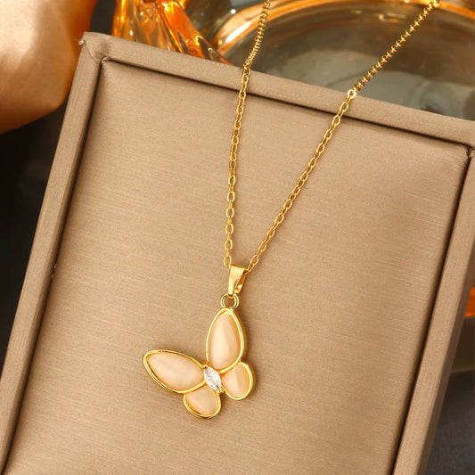 Hot Stainless Steel 18K Gold Pearl Shell Zircon Clover Heart Butterfly Letter Pendant Necklace Women Flower Bow Chain Necklace